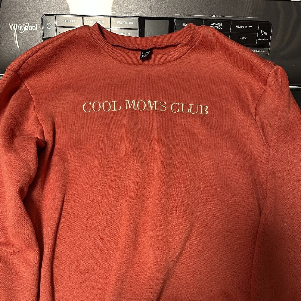 COOL MOMS CLUB embroidered crewneck.  Size S.  Orange/Coral Color
